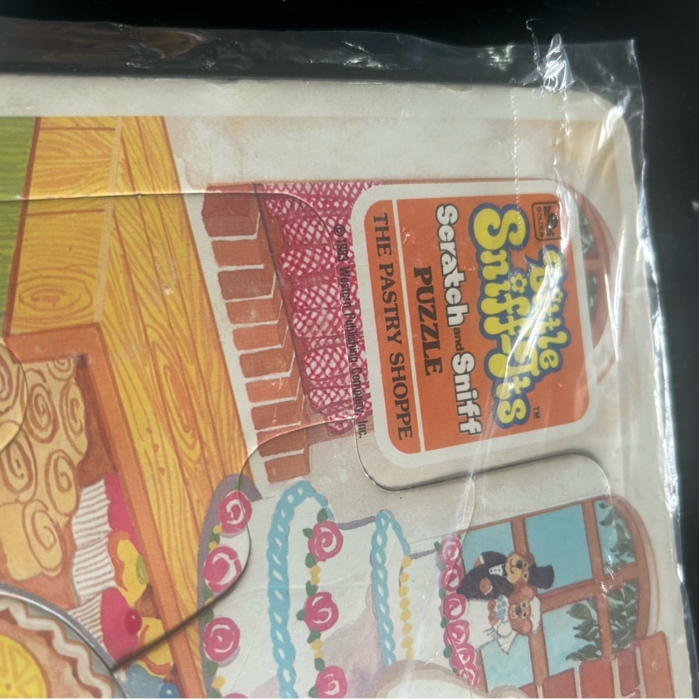 Little sniff it's scratch sniff 1983 Western Publishing Company puzzle bundle - Picture 2 of 5